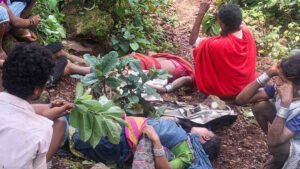 आकाशी बिजली गिरने से जंगल में दो बैगा महिलाओं की मौत, गांव में पसरा मातम 2 baiga