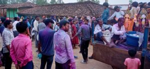 गांव में धूमधाम से मां दुर्गा प्रतिमा का विसर्जन, जयकारों से गूंजा वातावरण 4 IMG 20251003 WA0059