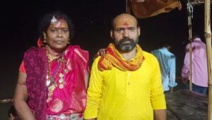 मां की बरसी पूजा वाराणसी के मणिकर्णिका घाट में संपन्न, वैष्णो धाम निर्माण का लिया संकल्प 4 IMG 20251027 WA0089