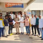 बाबा साहब भीमराव अंबेडकर की मूर्ति पर कालिख पोतने की घटना पर गहरा आक्रोश — युवा कांग्रेस ने तीन दिन में आरोपी की गिरफ्तारी की मांग किया... 2 IMG 20251108 WA0172