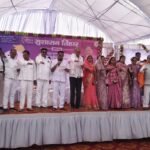 1722 आवेदन प्राप्त हुए सुशासन तिहार गिधपुरी में तमौरी के ग्रामीण स्वतंत्र पंचायत की मांग लेकर पहुंचे 5 IMG 20260522 WA0028