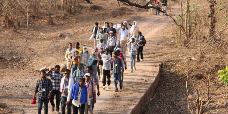 SFD दुर्ग द्वारा वानिकी विद्यार्थियों एवं शोधार्थियों हेतु भोरमदेव अभ्यारण्य में क्षेत्रीय भ्रमण कार्यक्रम संपन्न 1 SFD दुर्ग द्वारा वानिकी विद्यार्थियों एवं शोधार्थियों हेतु भोरमदेव अभ्यारण्य में क्षेत्रीय भ्रमण कार्यक्रम संपन्न