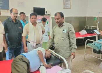 ड्राइवर की सूझबूझ और राहगीरों की तत्परता से टला बड़ा हादसा, बस चालक को समय रहते मिला इलाज