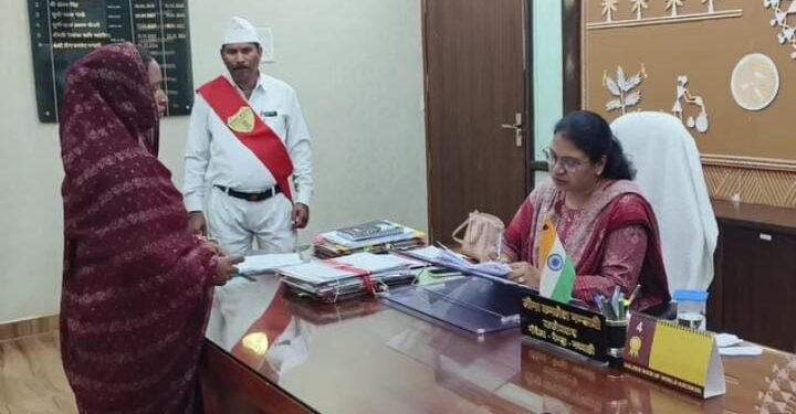 23 लोगों ने समस्याएं रखीं, कलेक्टर ने दिए त्वरित कार्रवाई के निर्देश