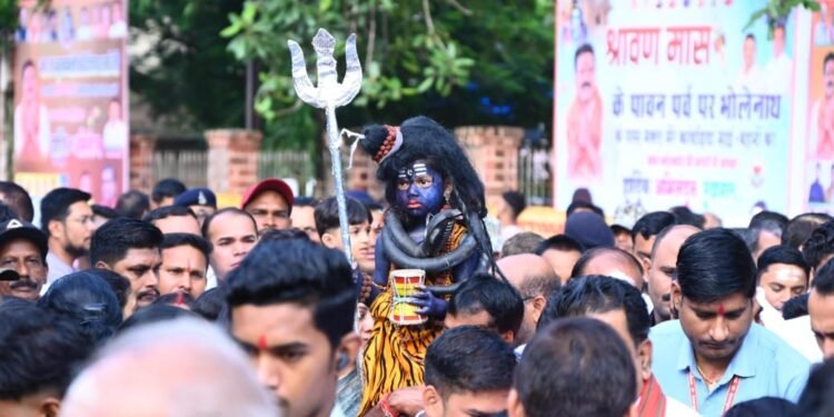 बाल शिव पहुँचे भक्तों के कंधे पर सवार होकर भोरमदेव शिवालय, श्रद्धा और भक्ति से गूंजा वातावरण