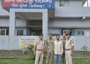 मातृहत्या से दहला फास्टरपुर: बेटे ने मां को सोते वक्त कुल्हाड़ी से उतारा मौत के घाट, पिता पर भी किया जानलेवा हमला