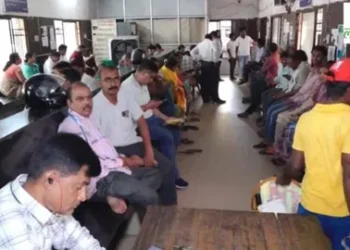 रायपुर पंजीयन कार्यालय में सर्वर डाउन, कामकाज ठप — जनता परेशान, सरकार को हो रहा राजस्व नुकसान