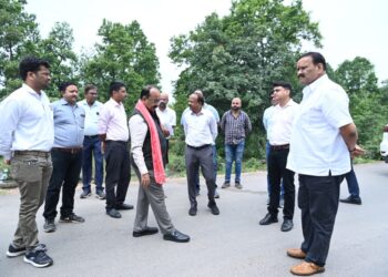 उप मुख्यमंत्री  अरुण साव ने रतनपुर-पेंड्रा नेशनल हाईवे सड़क निर्माण का किया औचक निरीक्षण
