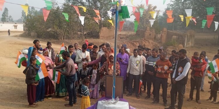 धरहर पंचायत में धूमधाम व हर्षोल्लास के साथ मनाया गया 77वां गणतंत्र दिवस**