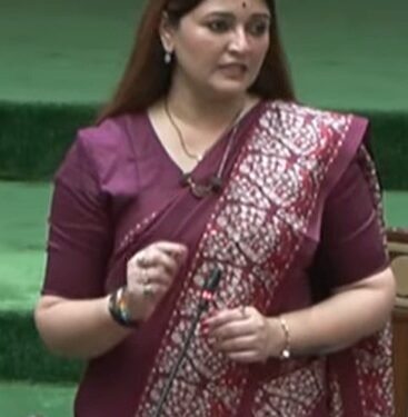 विधायक भावना बोहरा ने विधानसभा में कृषि विकास व किसान कल्याण, आदिवासी आश्रम एवं छात्रावास में रिक्त पदों और प्रदेश के ऐतिहासिक स्थलों के संरक्षण का उठाया मुद्दा