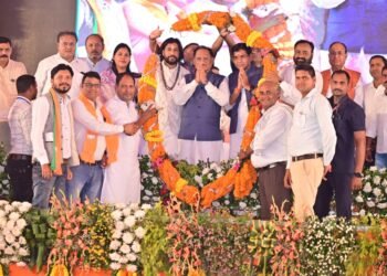 मुख्यमंत्री  विष्णु देव साय ने 4 लाख 95 हजार 965 भूमिहीन परिवारों को दी 495 करोड़ से अधिक की सौगात