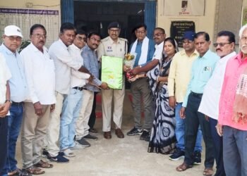 पुलिस थाना गिधपुरी में नए थाना प्रभारी ने संभाला पदभार, जनप्रतिनिधियों ने दी बधाई