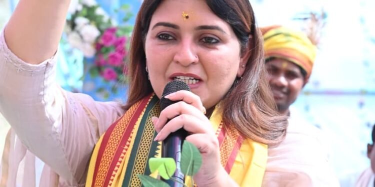 पीएम  नरेंद्र मोदी जी के नेतृत्व में गंगोत्री से गंगासागर तक देश भगवामय : भावना बोहरा