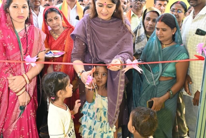विधायक भावना बोहरा ने इन्दौरी क्षेत्र के विभीन्न ग्रामों में ₹1.07 करोड़ से अधिक के विकास कार्यों का किया भूमिपूजन एवं लोकार्पण