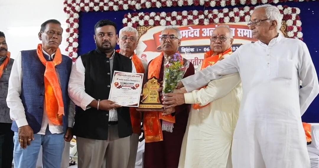 समाज गौरव सम्मान से अलंकृत हुए सौरभ नामदेव