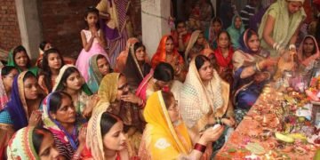 ग्राम धरहर में हरितालिका तीज पर सुहागिनों ने रखा निर्जला व्रत