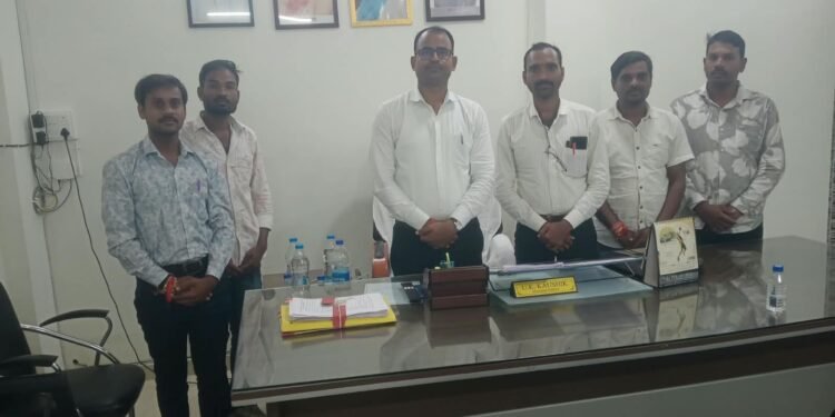 आगामी सत्र में कारखाना के कुशल संचालन को लेकर प्रबंध संचालक से मुलाकात