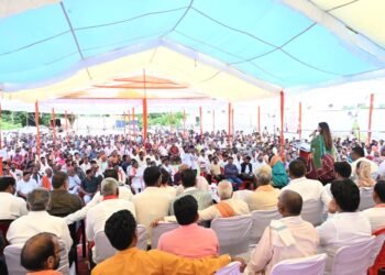 विधायक भावना बोहरा ने रखी सरदार पटेल की प्रतिमा की नींव, शेयरधारक किसानों को शक्कर व प्रशस्ति पत्र का किया वितरण